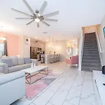 Luxury Townhouses 18 Minutes Away From Disney!
